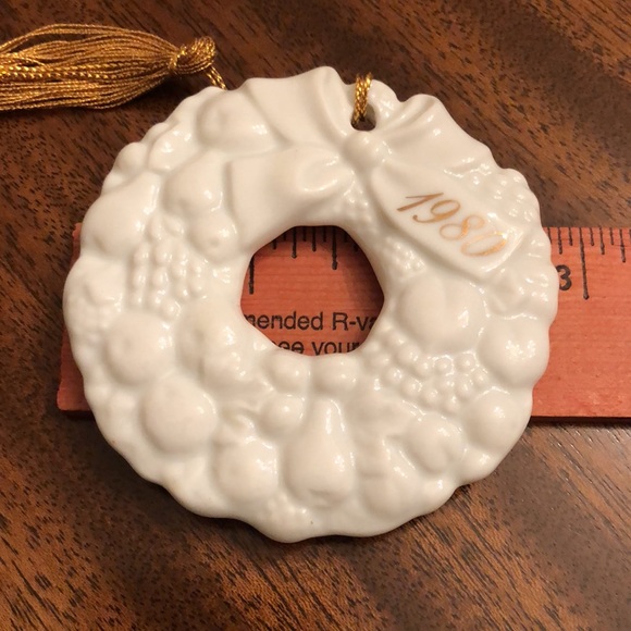 Avon 1980 Christmas Remembrance Wreath Ornament 14K - Picture 14 of 14
